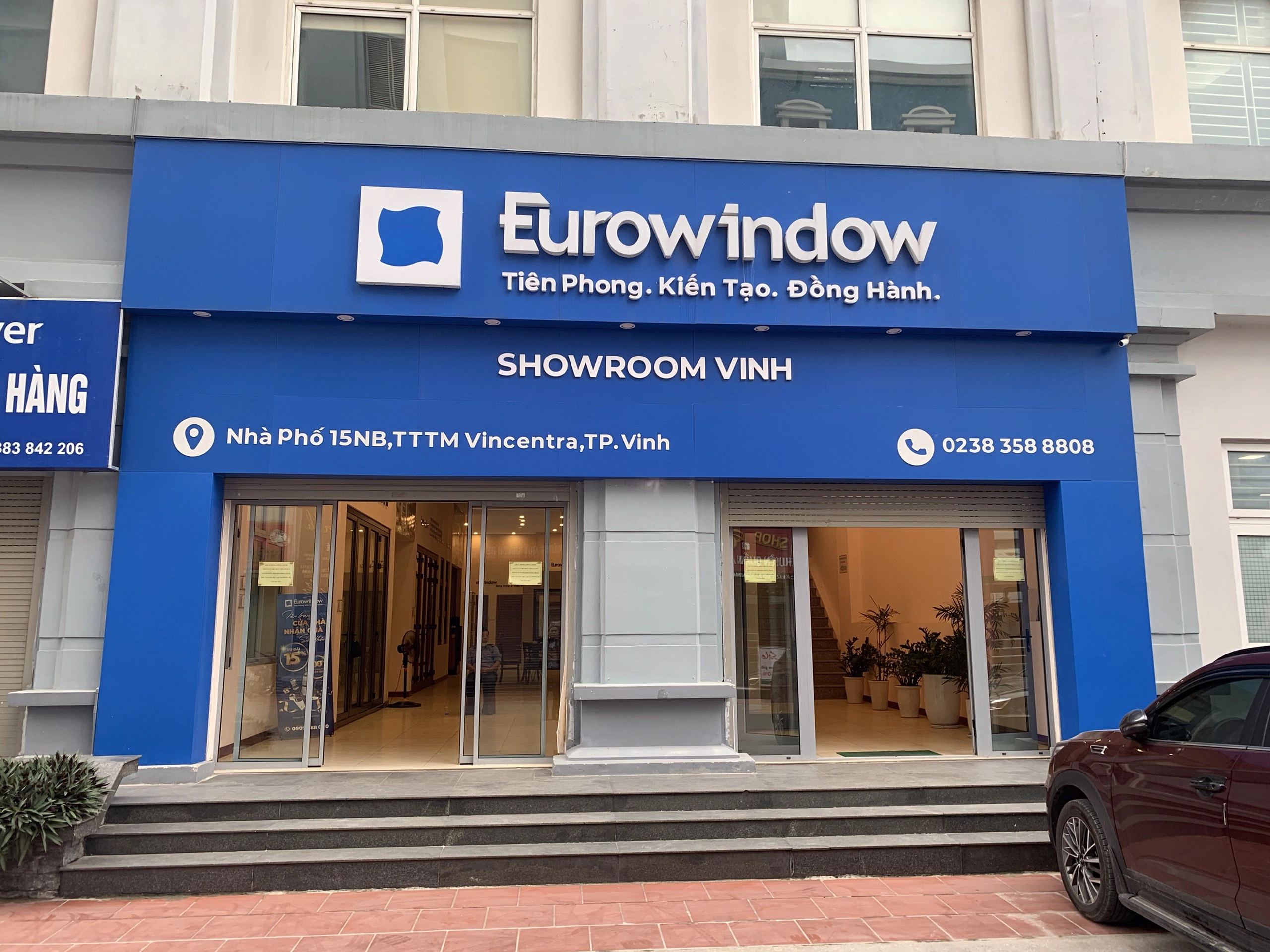 SHOWROOM VINH